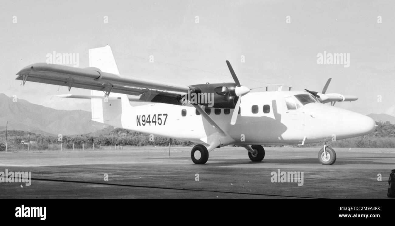 De Havilland Canada DHC-6-300 Twin Otter N94457 (msn 265), Marathon Oil Company, Findlay, OH, in Noumea-Magenta, auf dem Weg nach Kanada nach Reparatur in Australien. Stockfoto