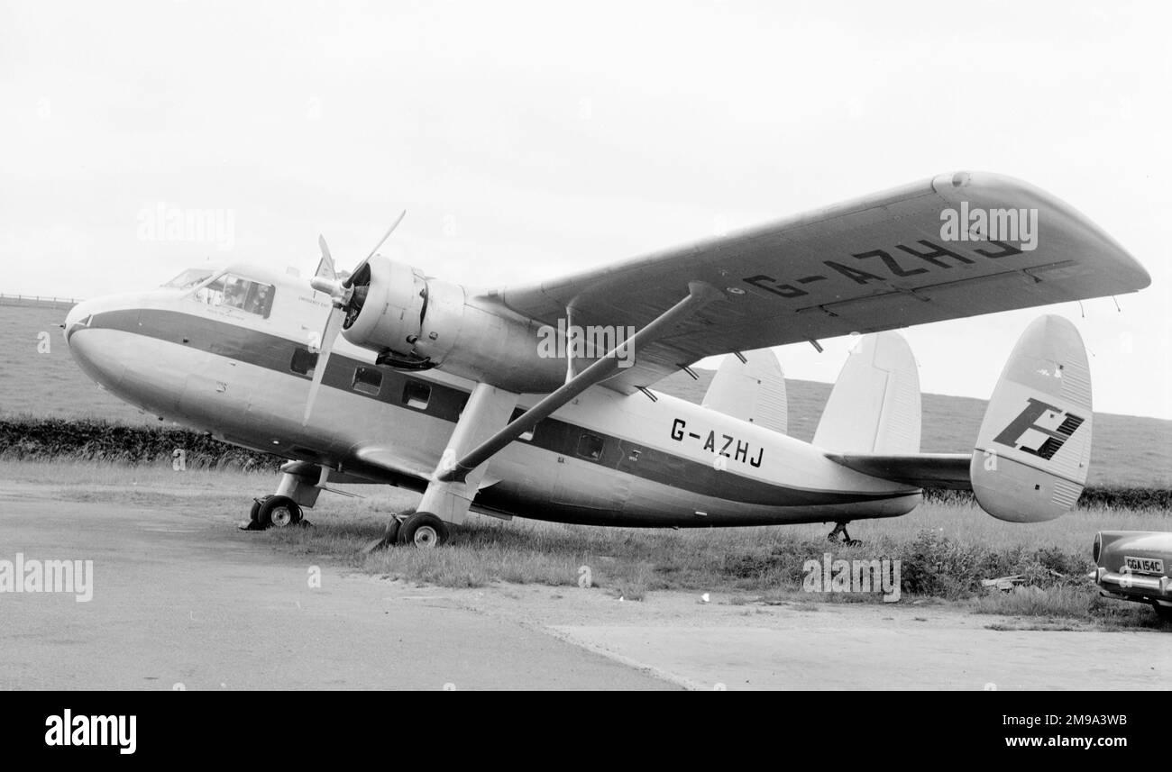 Scottish Aviation Twin Pioneer Serie 3 G-AZHJ (msn 577) des Fluges One am Staverton Airport. Stockfoto