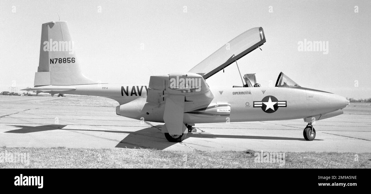 Temco Modell 51 Pinto N78856, der Prototyp des TT-1, flog erstmals am 26. März 1956. Die Produktion TT-1 wurde von der US Navy in kleinen Stücken bestellt, um die Ausbildung mit Flugzeugen mit Düsenantrieb ab 1959 zu bewerten. Stockfoto