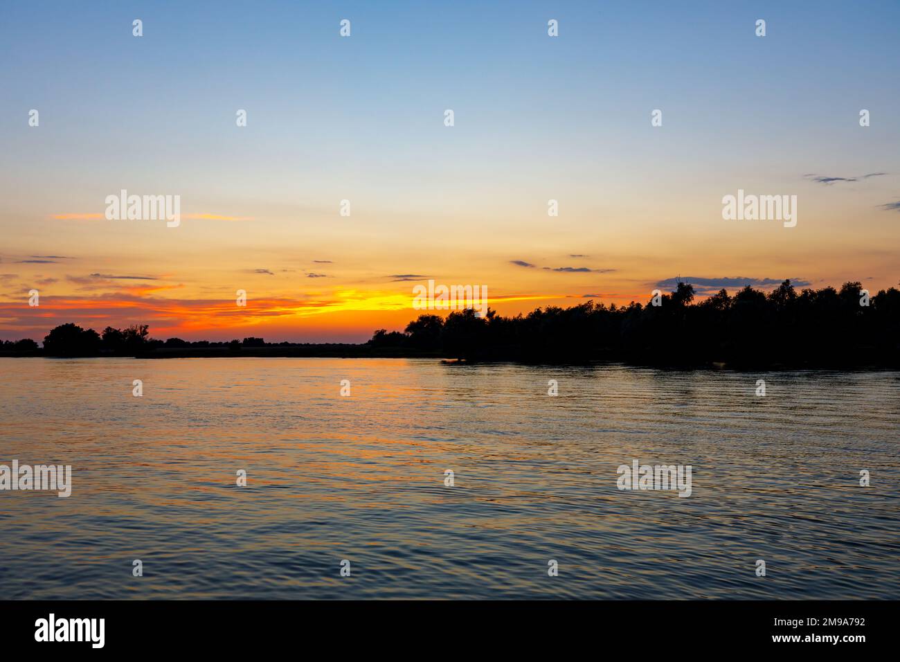 Sonnenuntergang bei Mila 23 im Donaudelta in Rumänien Stockfoto