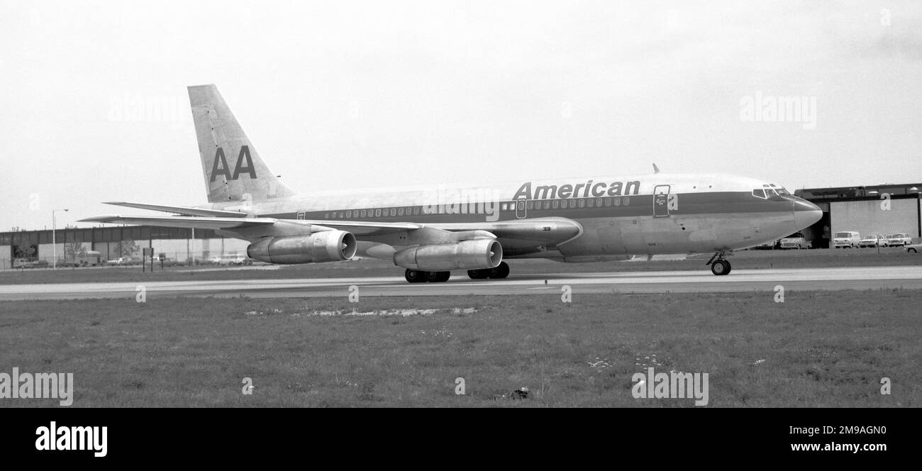 Boeing 720-023B N7258A (msn 18014, Liniennummer 143) von American Airlines am internationalen Flughafen Chicago-O'Hare. Erster Flug am 24. Juni 1960, Lieferung an American Airlines am 24. Juli 1960 als G-BCBA Stockfoto
