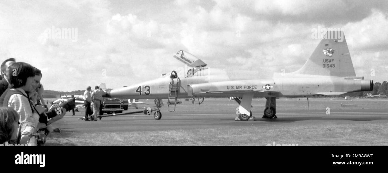 United States Air Force - Northrop F-5E Tiger II 74-01543 (msn R.1201), von der taktischen Kampfeinheit 527. bei der RAF Alconbury. Nach der Ersetzung der F-5ES im Jahr 1986 wurde dieses Flugzeug von der Royal Moroccan Air Force (AS 01543) erworben, um die Grenze zur Westsahara zu stärken und die Guerillas der Polisario zu bekämpfen. Stockfoto