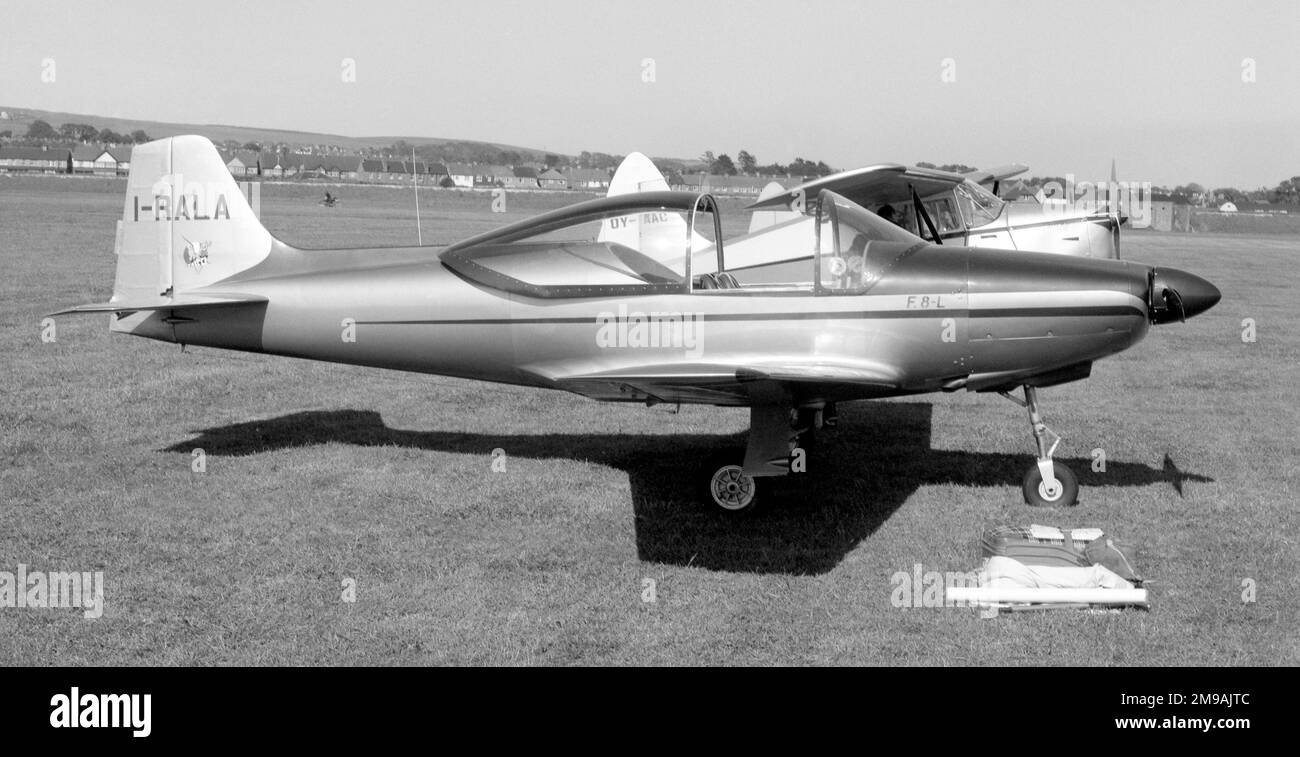 Aviamilano F.8L Falco II I-RALA (msn 110), am Flughafen Shoreham im Mai 1958. Der Falco war eines von einer Reihe von leichten Hochleistungsflugzeugen vom Zeichenbrett von Stelio Frati. I-RALA stürzte am 28. Mai 1972 in Casale Monferrato ab. Stockfoto