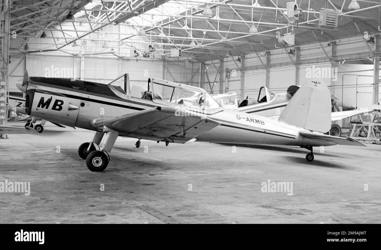 De Havilland Canada DHC-1 Chipmunk 22A G-ARMB (msn C1-0099, ex WB660 ), College of Air Training, Hamble Airfield, circa 1962. Stockfoto