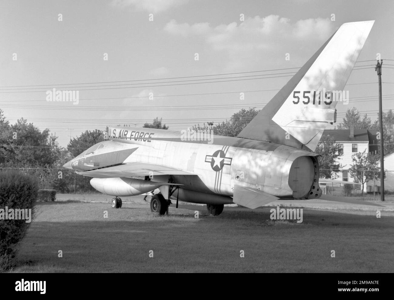 Nordamerika F-107A-NA 55-5119 (msn 212-2) ursprünglich als F-100B bestellt, aber als F-107A gebaut, erstmals am 28. November 1956 geflogen. Circa Dezember 1956: Von der US-Luftwaffe als JF-107A in Kraft genommen und der AFFTC, Edwards AFB, CA. Für Versuche mit konventionellen und nuklearen Waffen zugeteilt. Ausgestellt in der Research & Development Gallery im National Museum of the United States Air Force, Wright-Patterson AFB. Stockfoto