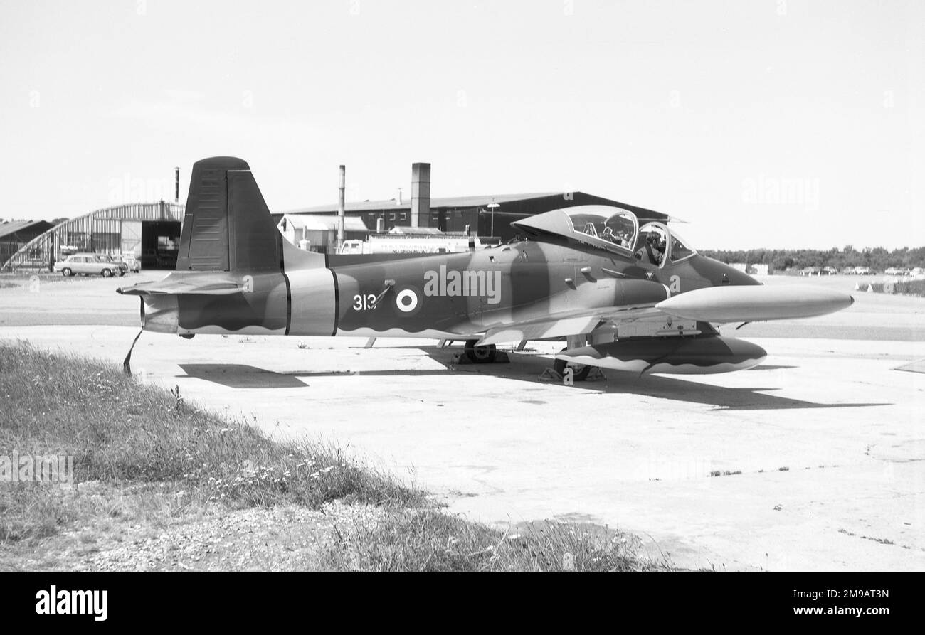 Republic of Singapore Air Force - BAC 167 Strikemaster Mk.84 313 (msn EEP/JP/1933) am 11. Juli 1970 am Flughafen Hurn. Stockfoto