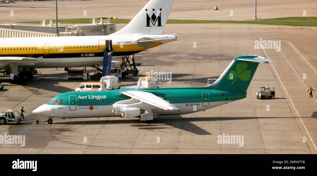 British Aerospace BAE 146-300 Ei-CLG „Fionnbar“ (msn E3131) von Aer Lingus auf Pushback für Abflug. Stockfoto