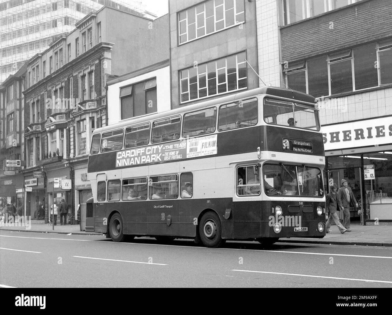 Doppeldeckerbus Nr. 581, Regn. WUH581K, Cardiff am 15. September 1975 Stockfoto