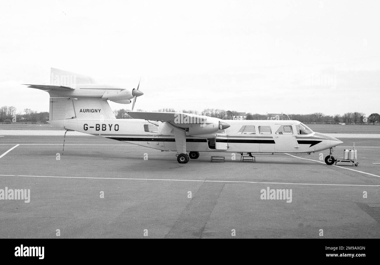 Britten-Norman BN-2A Mk III-1 Trislander G-BBYO (msn 362), aus Aurigny, am Jersey International Airport im Mai 1974. Stockfoto