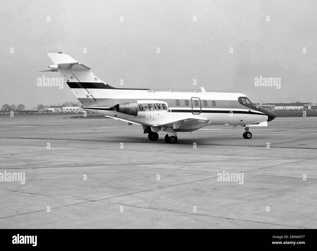 Hawker Siddeley HS.125 Serie 1 G-FIVE (msn 25004), am Flughafen London Heathrow. Stockfoto