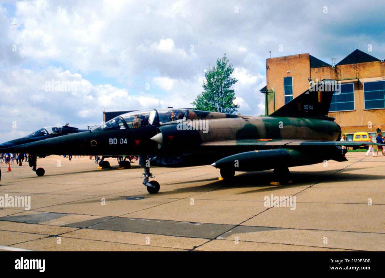 Force aerienne belge - Dassault Mirage 5BD BD04 (msn 204), 42 Smaldeel, auf der Mildenhall Air Fete am 24. Mai 1986. (Force Aerienne Belge - Belgische Luchtmacht - Belgische Luftwaffe). Stockfoto