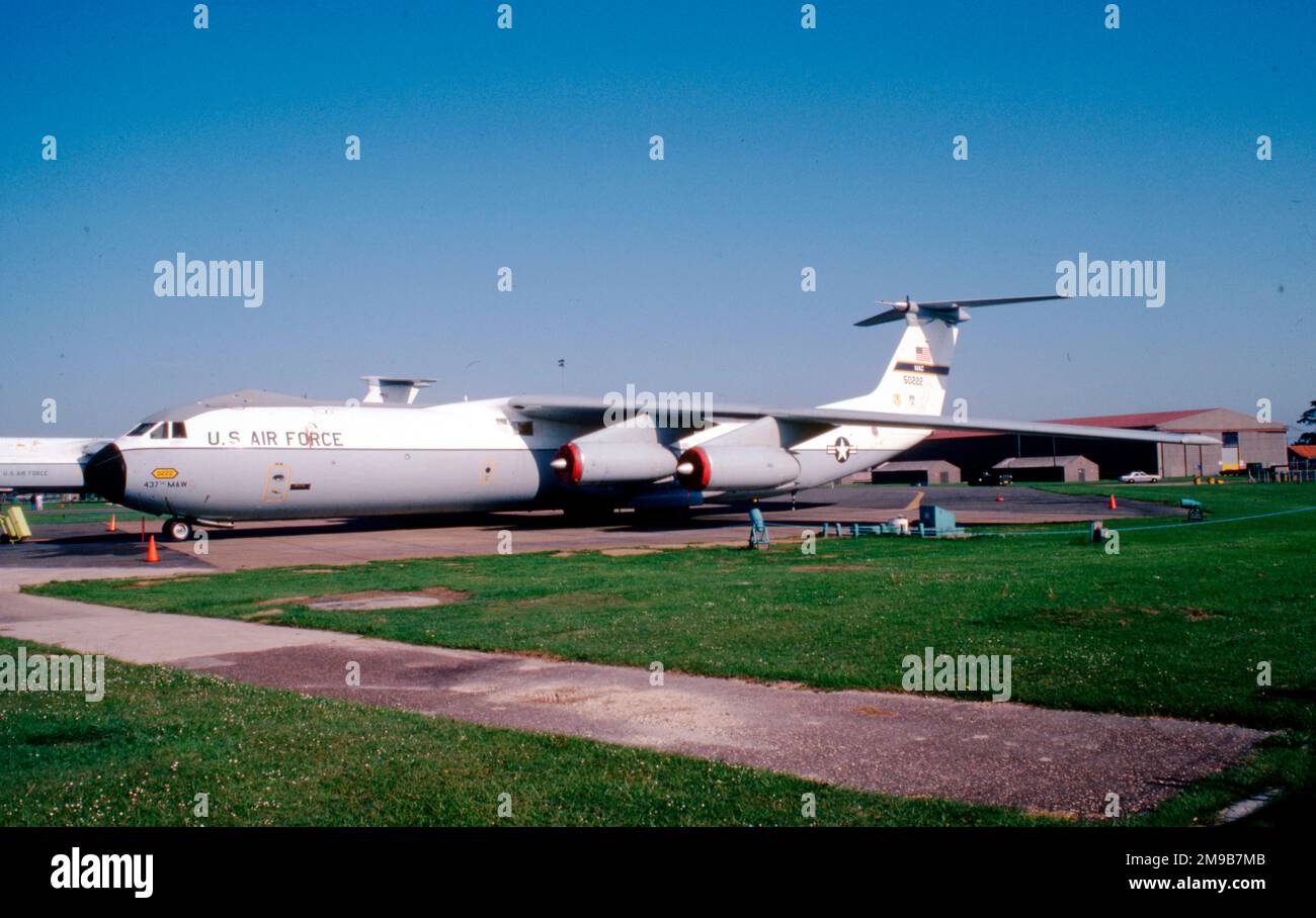 United States Air Force (USAF) - Lockheed C-141B Starlifter 65-0222 (msn 300-6073), des 437. Militärischen Luftwaffenflügels. Stockfoto