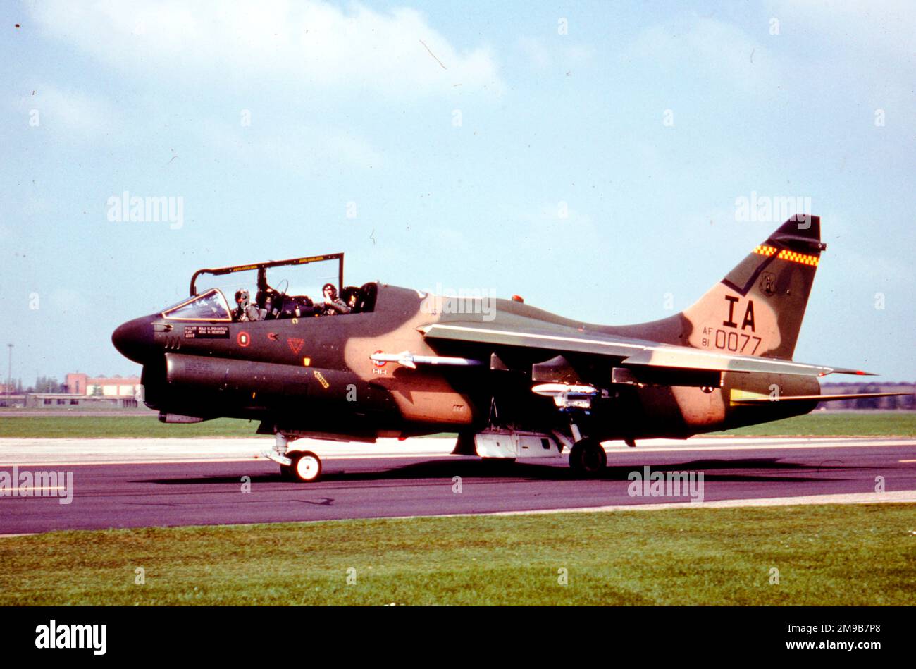 United States Air Force (USAF) - Ling-Temco-Vought A-7K Corsair II 81-0077 (MSN K-030, Basiscode 'IA'), iowa ANG, 124. TFS (132. TFG), basierend auf der KARTE des Moines, IA. Stockfoto