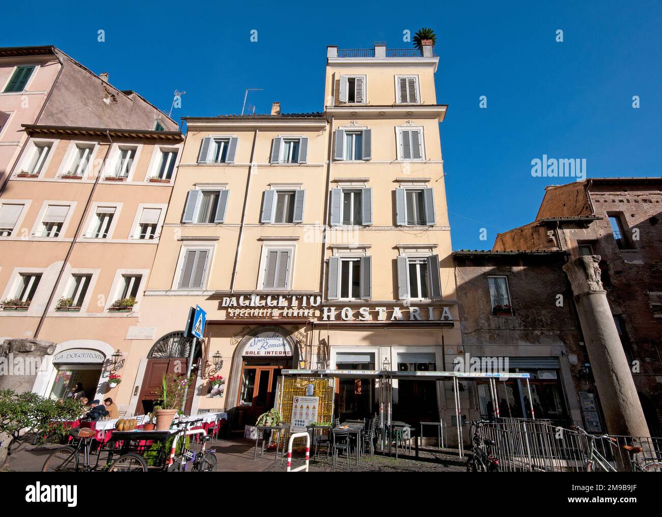 Restaurant „da Giggetto“ (seit 1923), Via del Portico d'Ottavia, jüdisches Ghetto, Rom, Italien Stockfoto