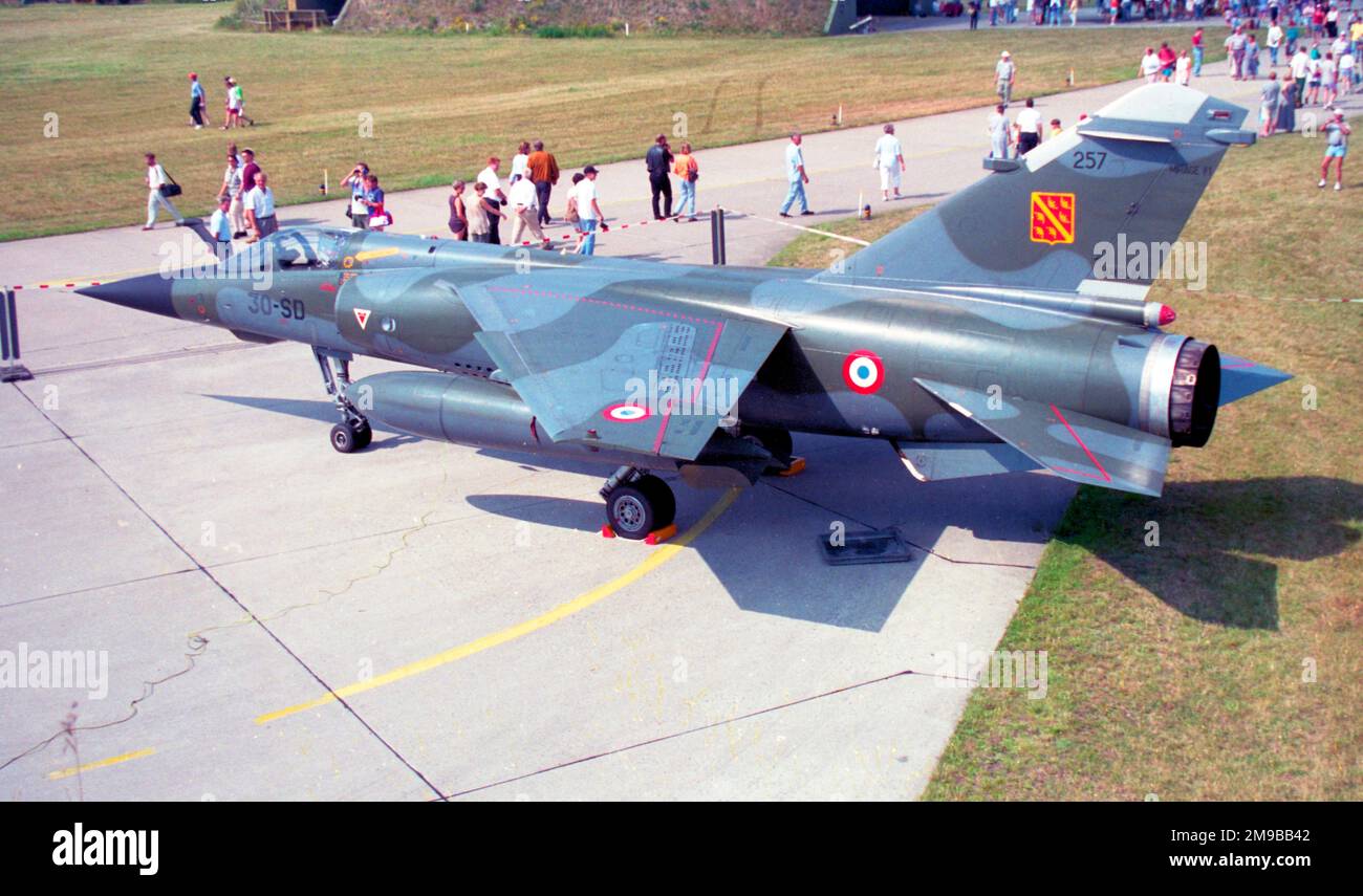 Armee de l'Air - Dassault Mirage F1CT 257 / 30-SD (msn 257), EC 1/30 'Elsass', am Luftwaffenstützpunkt Nordholz für eine Luftausstellung am 18. August 1996. (Armee de l'Air - Französische Luftwaffe). Stockfoto