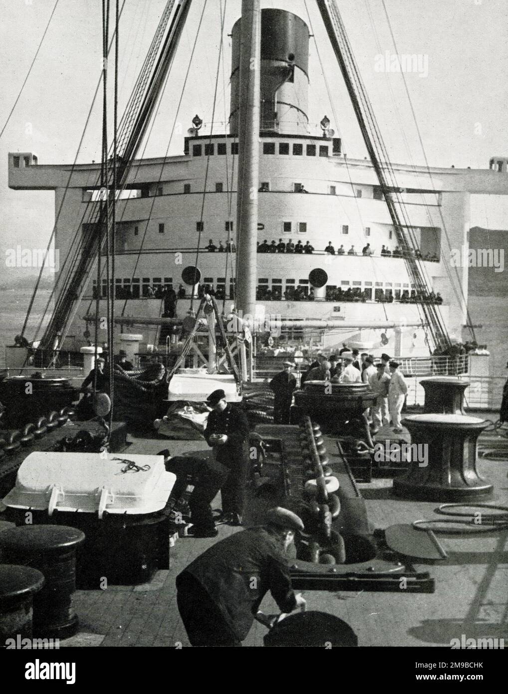 RMS Queen Mary erreichte den offenen Ankerplatz bei Greenock vier Stunden nachdem sie das Einrichtungsbecken verließ Stockfoto