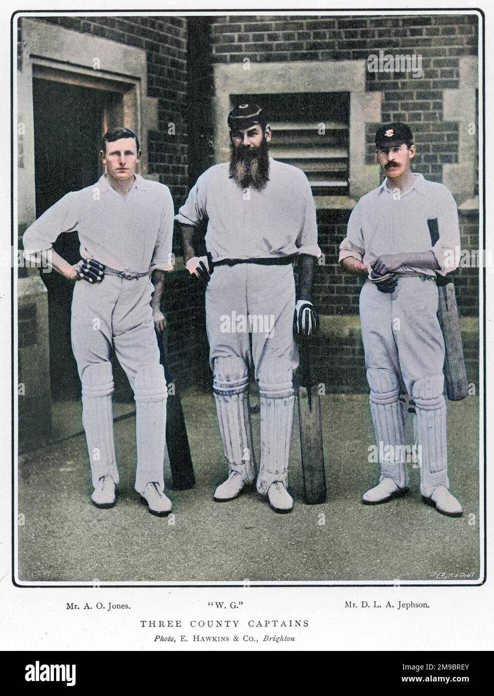 Drei Kricket-Captains von links - Mr. A.O. Jones, Dr. W.G. Grace und Mr. D.L.A. Jephson. Stockfoto