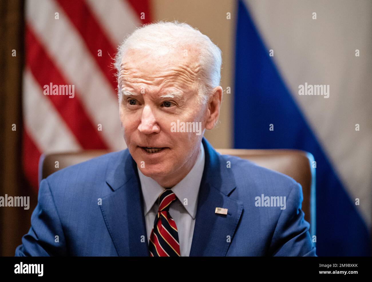 WASHINGTON - US-Präsident Joe Biden im Kabinettssaal während eines Besuchs von Premierminister Mark Rutte und Außenminister Wopke Hoekstra im Weißen Haus. Während des Besuchs wird die Koordinierung der Unterstützung für die Ukraine erörtert. Darüber hinaus wird die weitere Zusammenarbeit in den Bereichen Verteidigung und Sicherheit erörtert und eine weitere Stärkung der bilateralen Handelsbeziehungen zwischen den Niederlanden und den Vereinigten Staaten erörtert. ANP BART MAAT niederlande out - belgien out Stockfoto