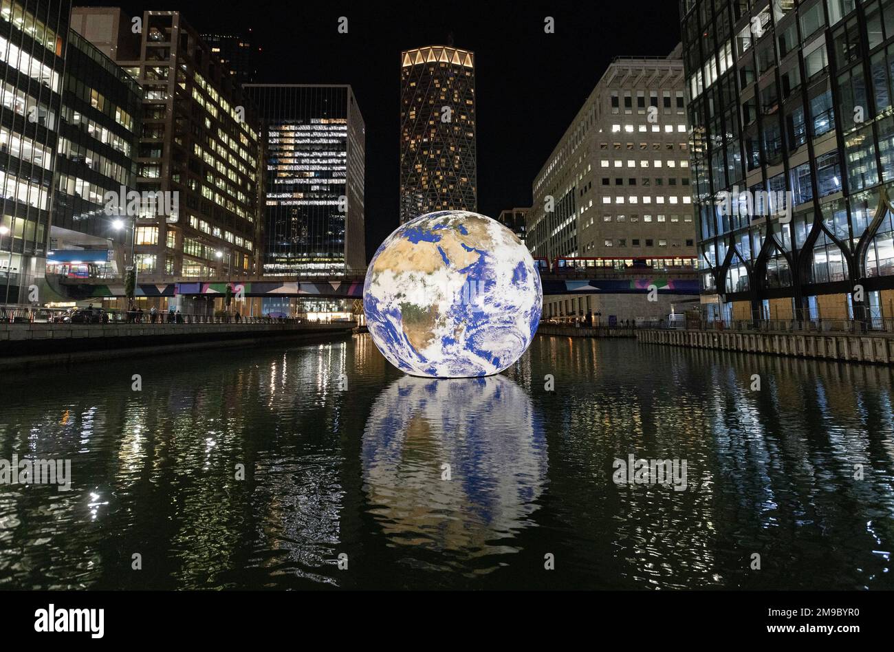 Canary wharfs winterbeleuchtung Fotos und Bildmaterial in hoher