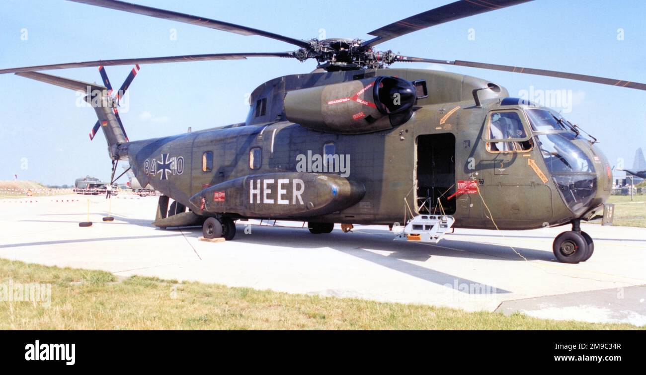 Heeresflieger - VFW-Sikorsky CH-53G 84+10 (msn V65-008, Modell S-65C-1), Heeresfliegerregiment 35 bei der Royal International Air Tattoo - RAF Fairford 29. Juli 2010. (Heeresflieger - Deutsche Armee Luftfahrt). Stockfoto