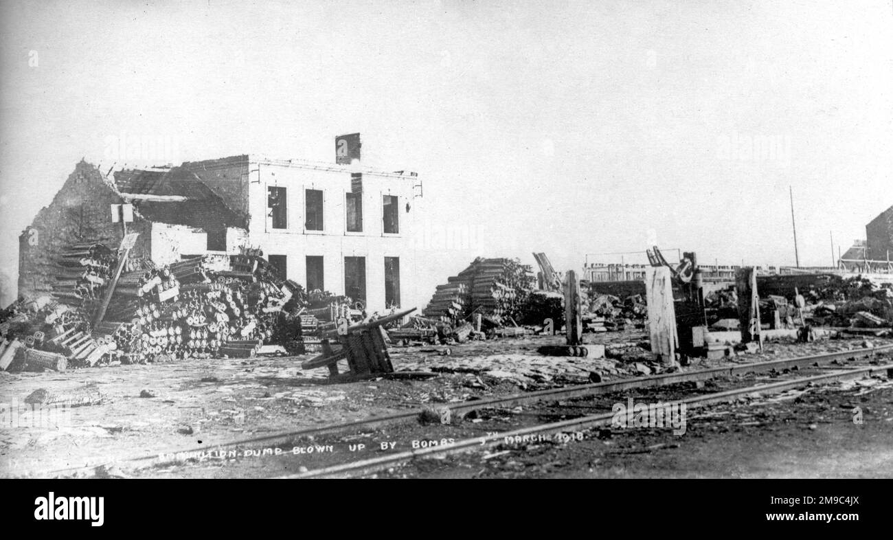 Attre Munitionslager nach einem Bombenangriff am 9. März 1918. Stockfoto