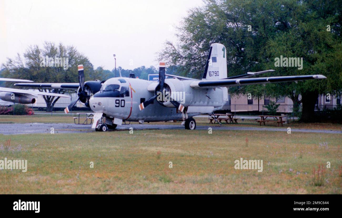 Grumman C-1A Trader 136790 (MSN 43), im Florence Air and Missile Museum, Flughafen Florenz, Florenz, SC. Stockfoto