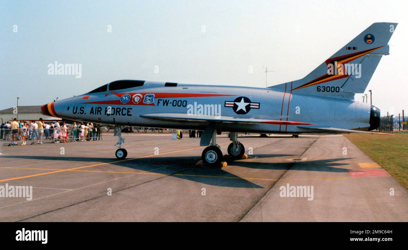 Nordamerikanische F-100D-65-NA Super Sabre 56-3000 (msn 325-98), Texas ANG, Lackland AFB, Kelly Field, San Antonio, - Nach Texas. Stockfoto