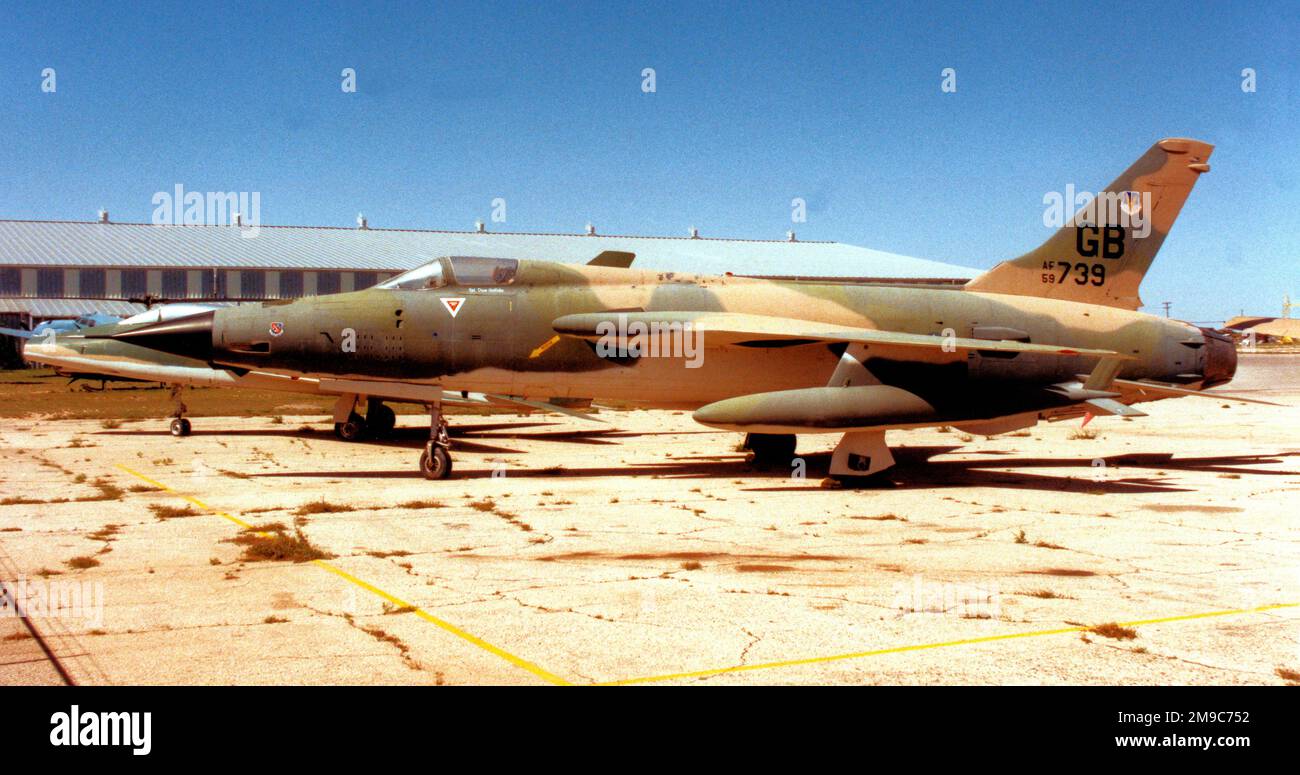 Republic F-105D-5-RE ThunderChief 59-1739 (msn D-51), ausgestellt im American Airpower Heritage Museum (Commemorative Air Force), Midland-Odessa, Texas. Stockfoto