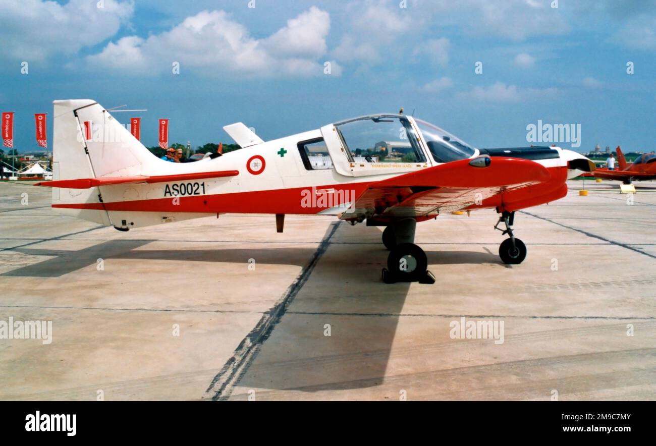 Forzi Armati ta' Malta - Scottish Aviation Bulldog T.1 AS0021 (msn BH.120/345) auf einer Flugschau am internationalen Flughafen Luqa. (Forzi Armati ta' Malta – Armee von Malta Air Wing) Stockfoto