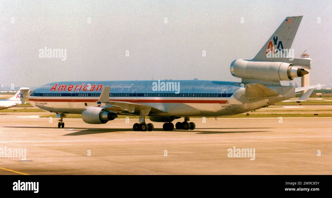 McDonnell Douglas MD-11 N1757A (msn 48505 / 402) von American Airlines. Stockfoto