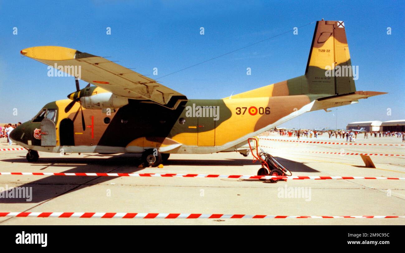 Fuerza Aerea Espanola - CASA C-212-100 T.12B-22 - 37-06 (msn A1-16-30), von Ala 37. (Fuerza Aerea Espanola - Spanische Luftwaffe). Stockfoto
