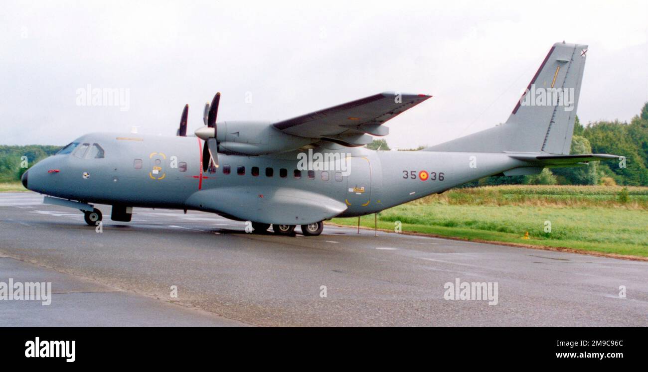 Fuerza Aerea Espanola - CASA CN-235-100m T.19B-18 - 35-36 (msn 10-C075). (Fuerza Aerea Espanola - Spanische Luftwaffe). Stockfoto