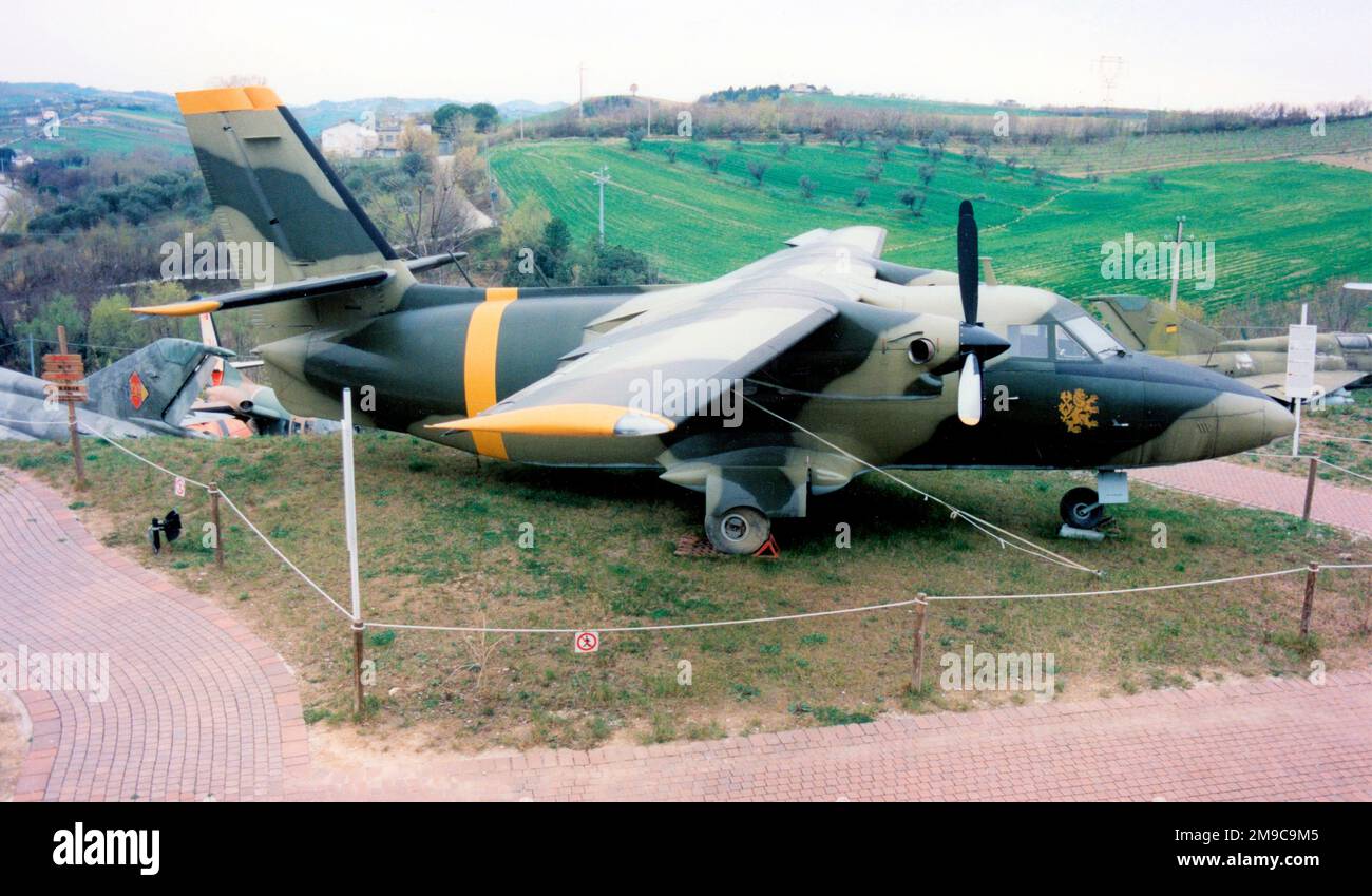 LASSEN SIE L-410AS TURBOLET OK-FDC Stockfoto