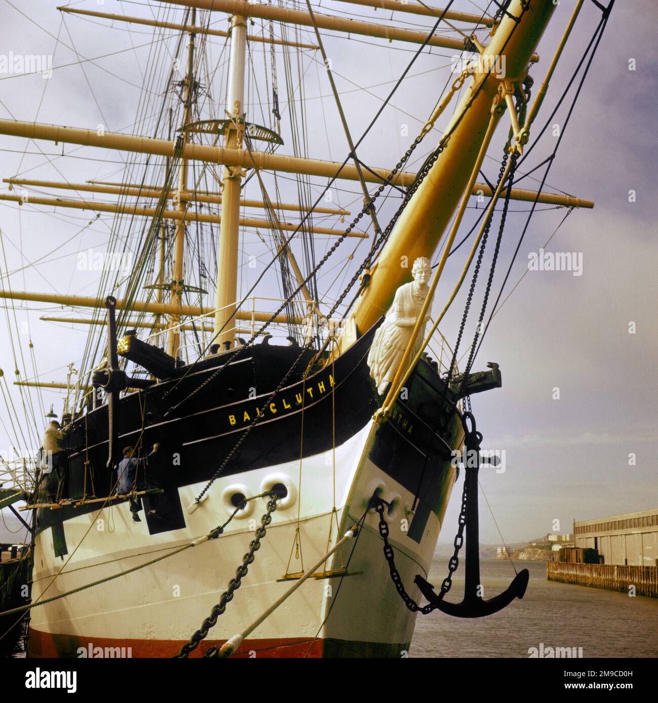 1950S BALCLUTHA ODER STERN VON ALASKA ODER PACIFIC QUEEN STAHLRUMPF SEGELSCHIFF GEBAUT 1866 IN SAN FRANCISCO KALIFORNIEN USA - KR132322 CPC001 HARS CA 1866 WESTKÜSTE VOLL MANIPULIERTER QUADRATISCHER FRACHTER SAN FRANCISCO BAUTE EIN NATIONALES HISTORISCHES WAHRZEICHEN MANIPULIERT SEGELSCHIFF DREI MAST-WAHRZEICHEN DER MARITIMEN SCHIFFFAHRT NATIONAL HISTORIC PARK VERLEGTE ALTMODISCHE ERHALTENE SCHIFFE Stockfoto
