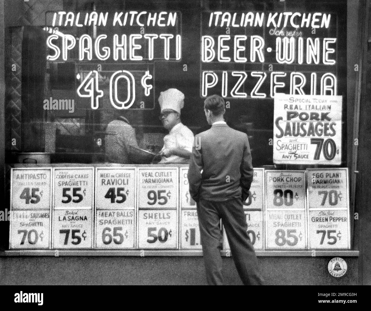 Italian Kitchen Storefront, New York City, New York, USA, Angelo Rizzuto, Anthony Angel Collection, September 1956 Stockfoto