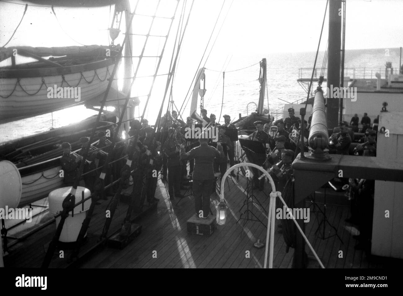 West Yorkshire Regimental Band an Bord der SS California Balstrow Stockfoto