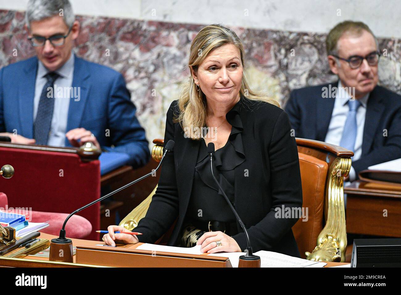 Paris, Frankreich. 17. Januar 2023. Präsident der französischen Nationalversammlung Yael Braun Pivet während einer Fragestunde an die Regierung auf der Pariser Nationalversammlung am 17. Januar 2023. Kredit: Victor Joly/Alamy Live News Stockfoto