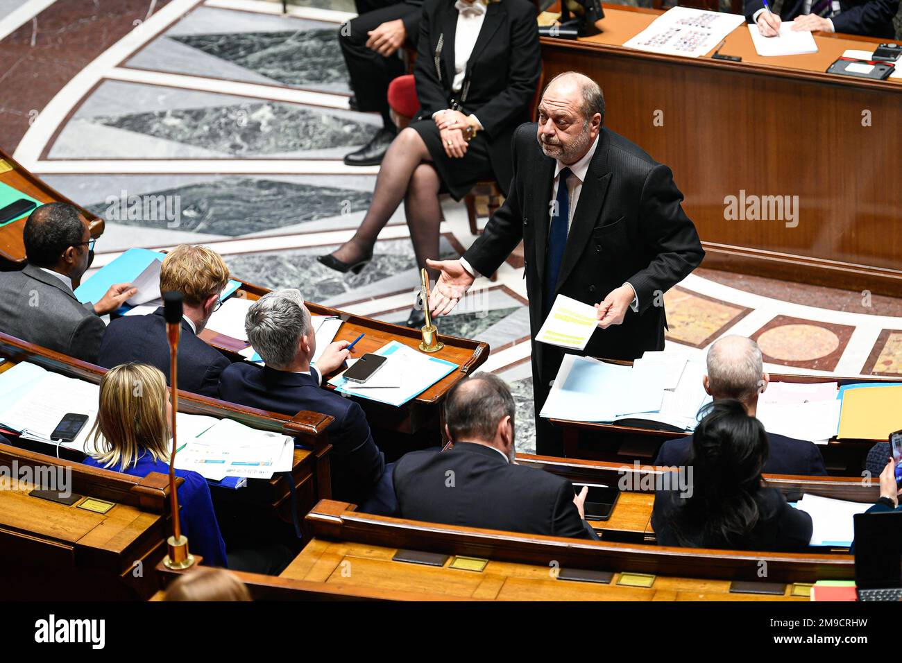 Paris, Frankreich. 17. Januar 2023. Der französische Justizminister Eric Dupont Moretti während einer Fragestunde an die Regierung auf der Pariser Nationalversammlung am 17. Januar 2023. Kredit: Victor Joly/Alamy Live News Stockfoto