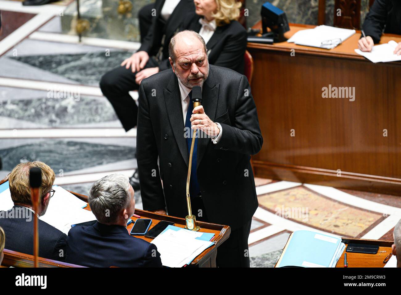 Paris, Frankreich. 17. Januar 2023. Der französische Justizminister Eric Dupont Moretti während einer Fragestunde an die Regierung auf der Pariser Nationalversammlung am 17. Januar 2023. Kredit: Victor Joly/Alamy Live News Stockfoto