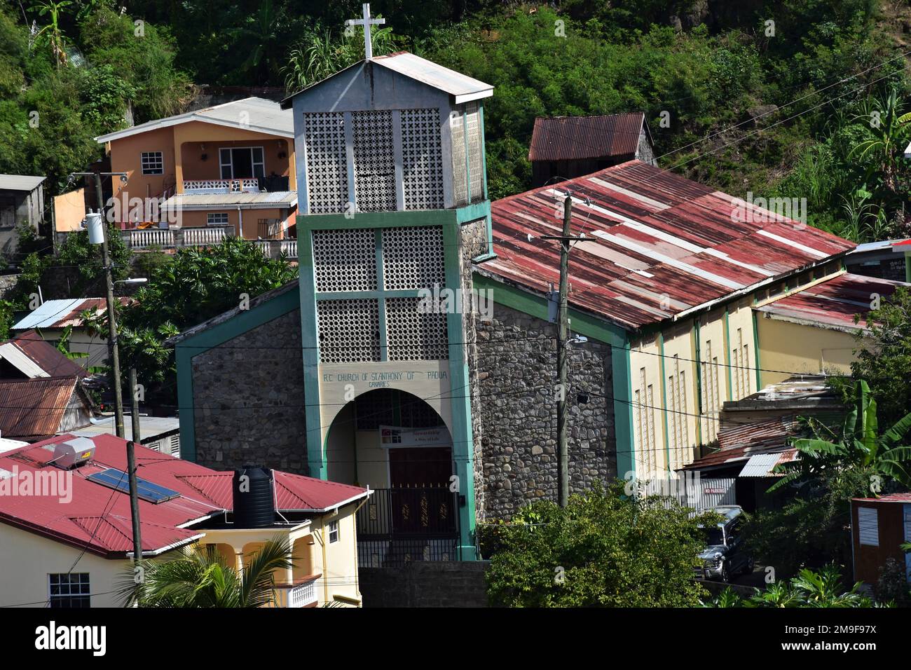 Kanarienvogel, St. Lucia - 8. Januar 2023 - die römisch-katholische Kirche St. Anthony von Padua im Dorf Kanarische Inseln. Stockfoto