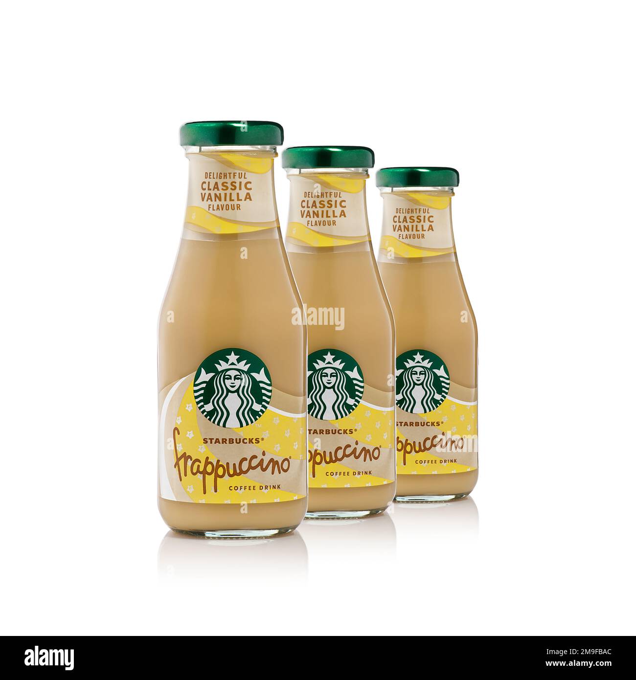 Tallinn, Estland - Januar 2023: Flasche Starbucks Frappuccino Vanille Coffee Drink. Stockfoto