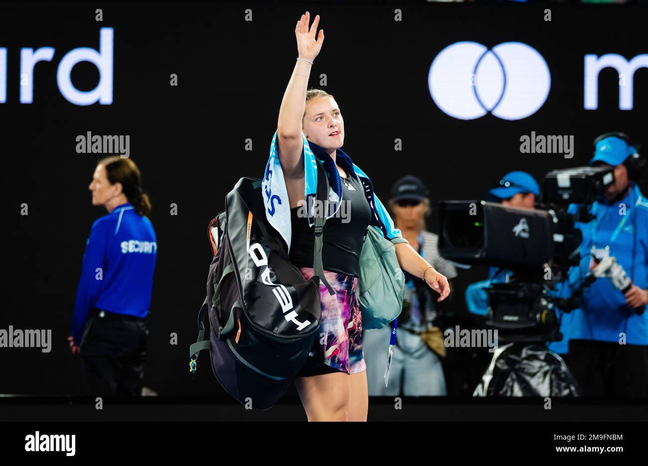 Jule Niemeier von Deutschland nach der ersten Runde gegen die IGA Swiatek von Polen bei den Australian Open 2023, Grand Slam Tennis Turnier am 16. Januar 2023 in Melbourne, Australien - Foto: Rob Prange/DPPI/LiveMedia Stockfoto