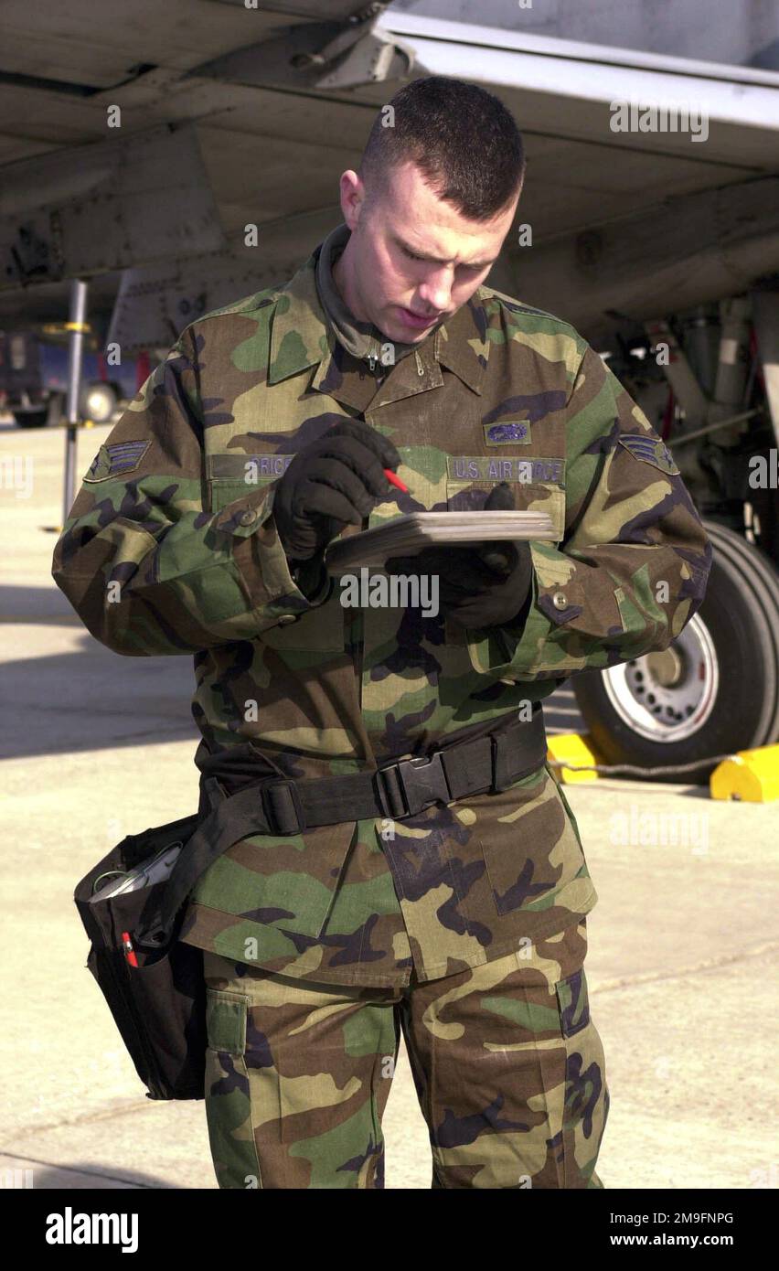 Genaue waffen -Fotos und -Bildmaterial in hoher Auflösung – Alamy