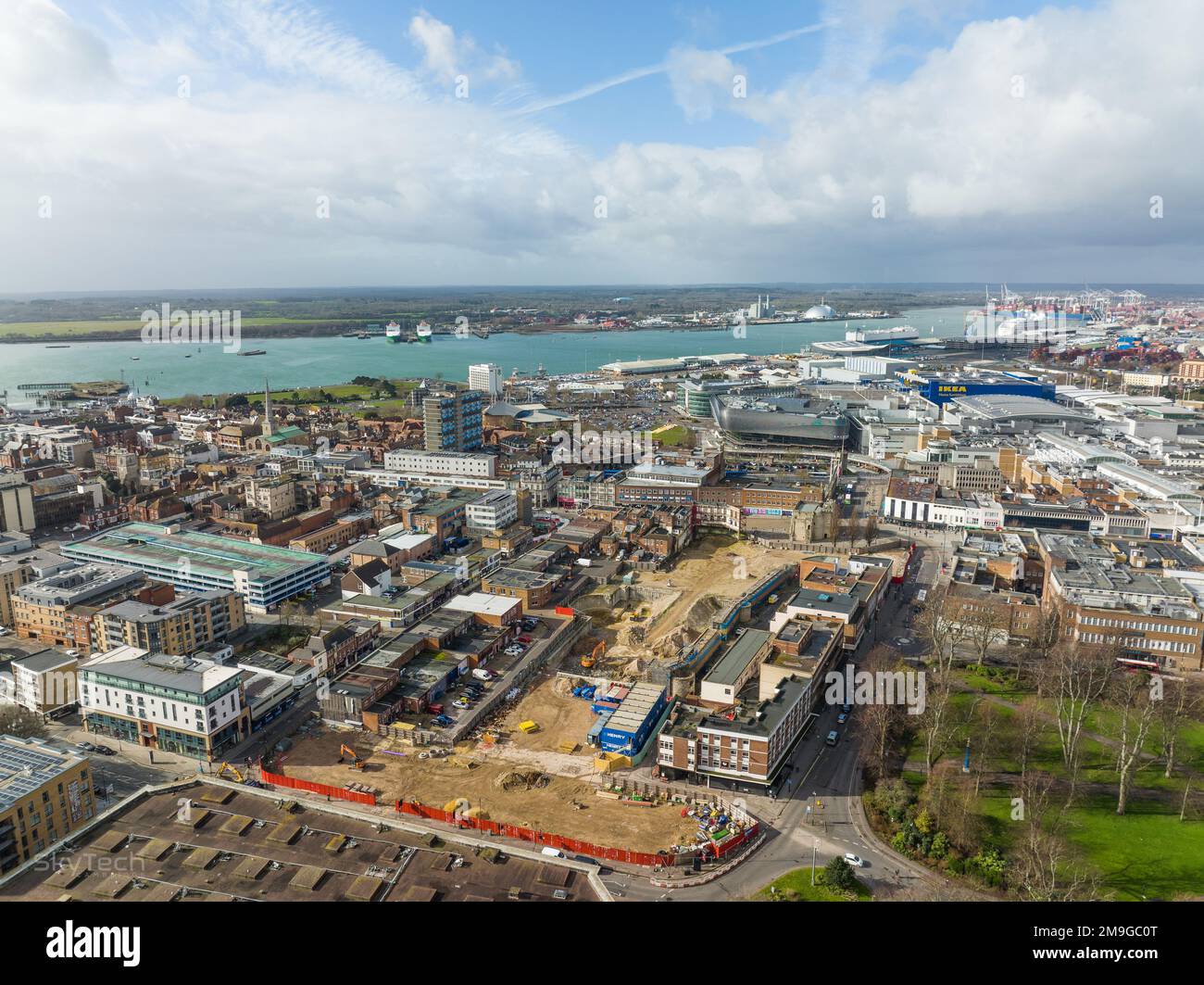 Southampton Bargate City Center Drohne Foto Sonniger Tag Stockfoto