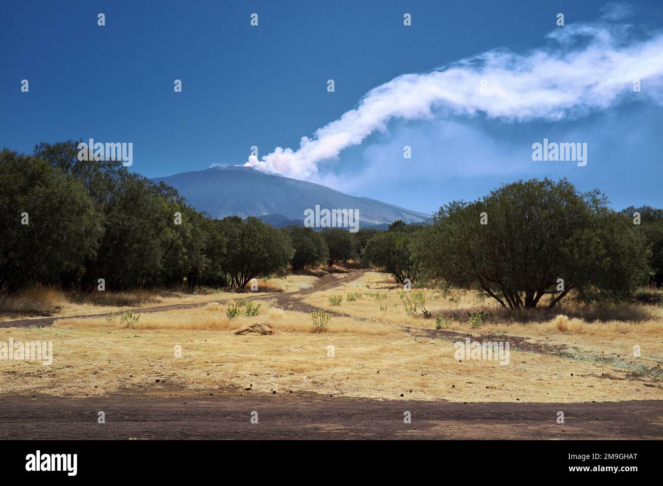 Ausbruch des Ätna vom „Piano delle Ginestre“ in Sizilien, Ätna-Nationalpark, Italien Stockfoto