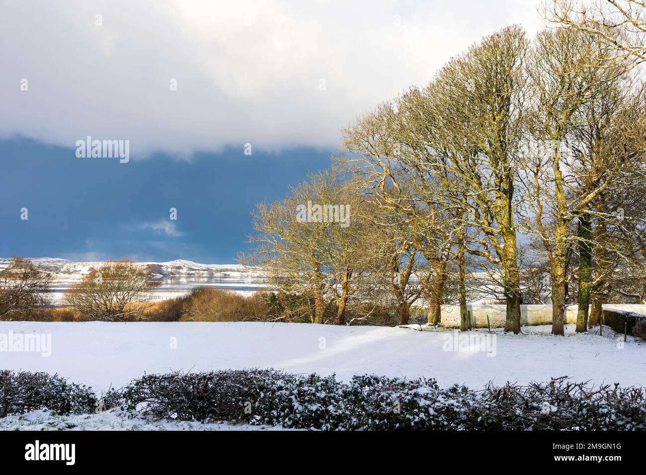 Schnee- und Winterlandschaft in Ardara, County Donegal, irland Stockfoto