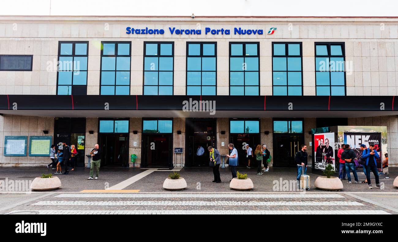 VERONA, ITALIEN - 26. SEPTEMBER 2019: Bahnhof Verona Porta Nuova. Verona, Italien. Stockfoto