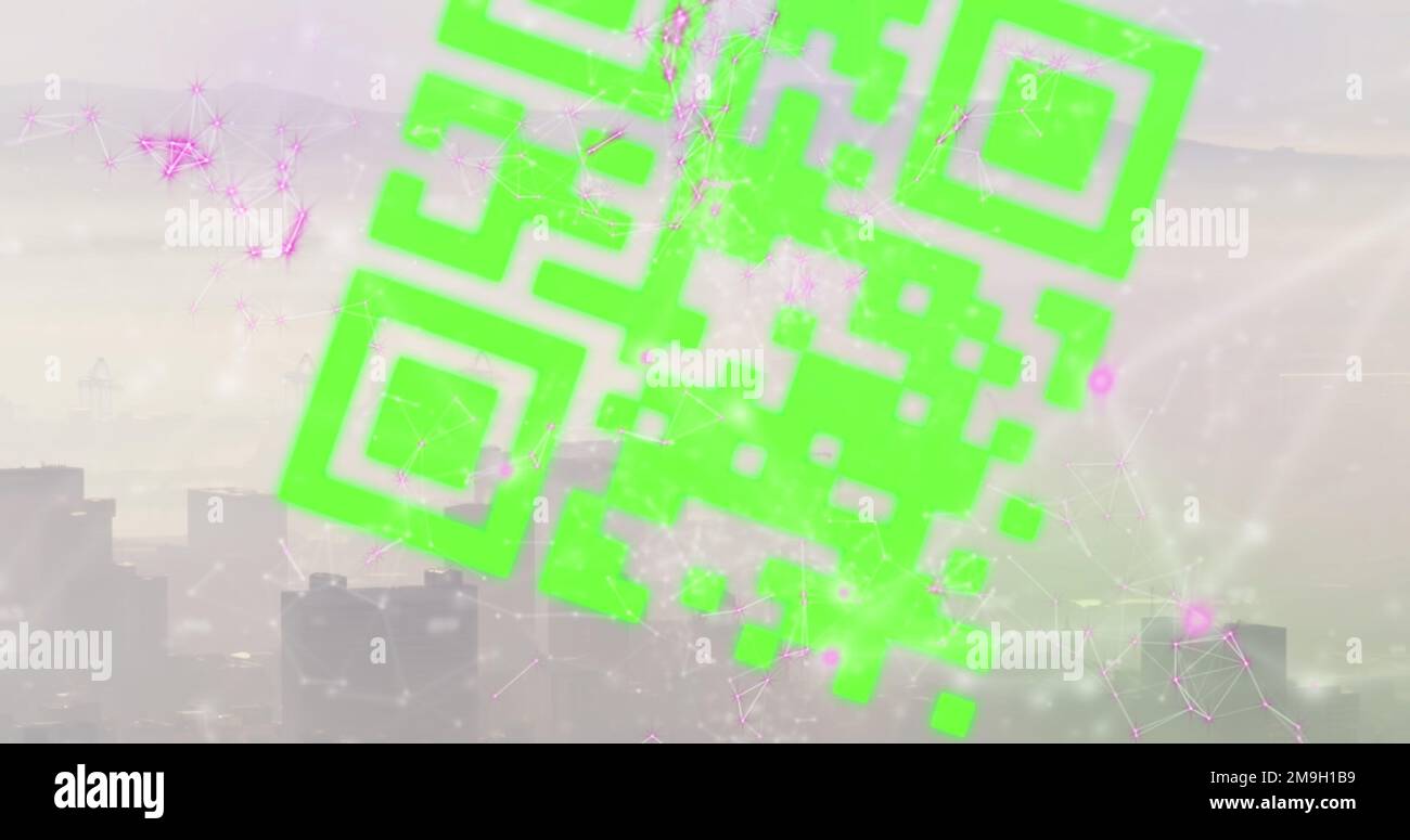 Bild von Verbindungen und Code, der über dem Stadtbild schwebt Stockfoto