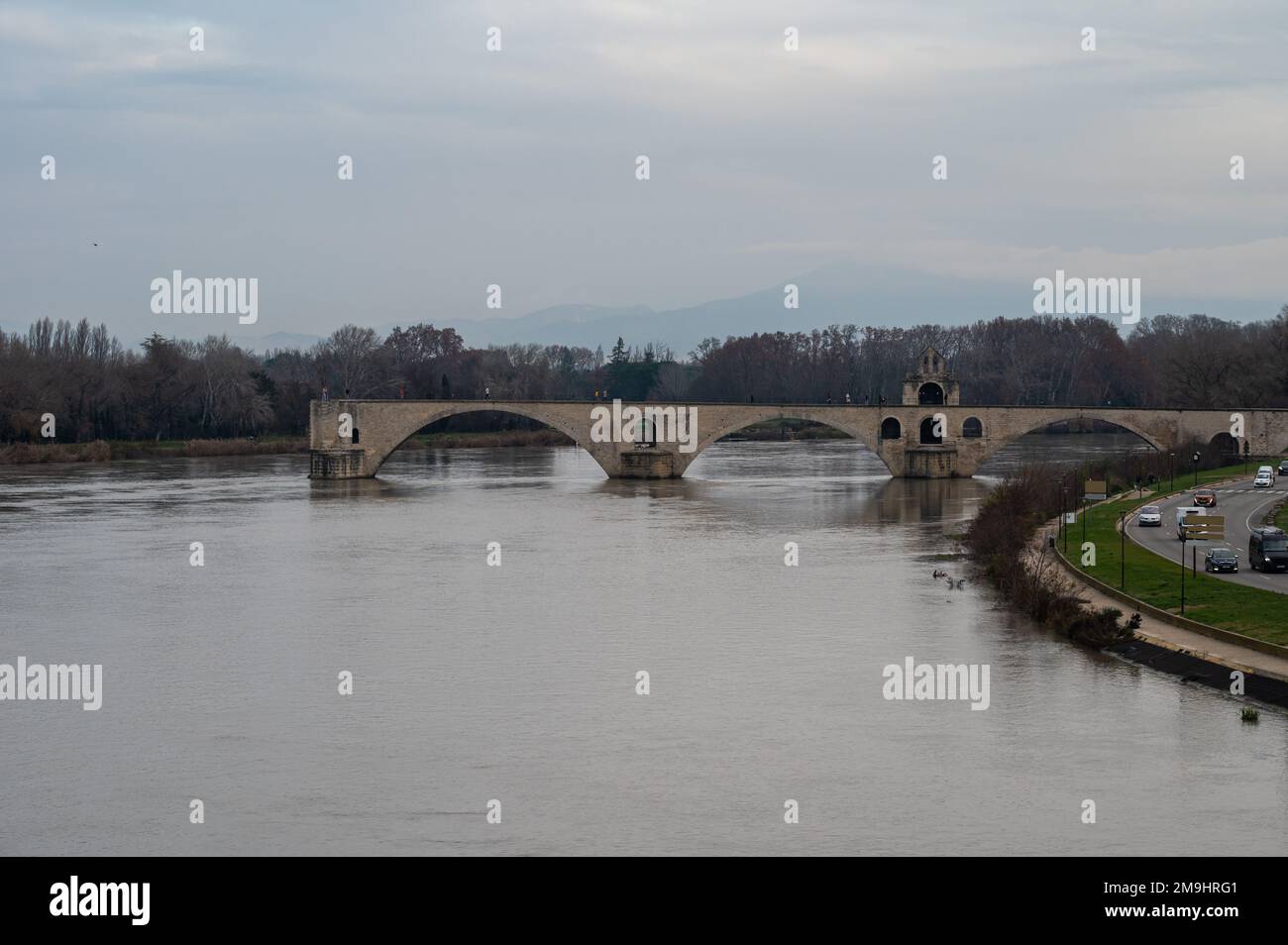 Avignon, Vaucluse, Frankreich, 12 29 2022 - Blick auf die Brücke über die Rhone Stockfoto