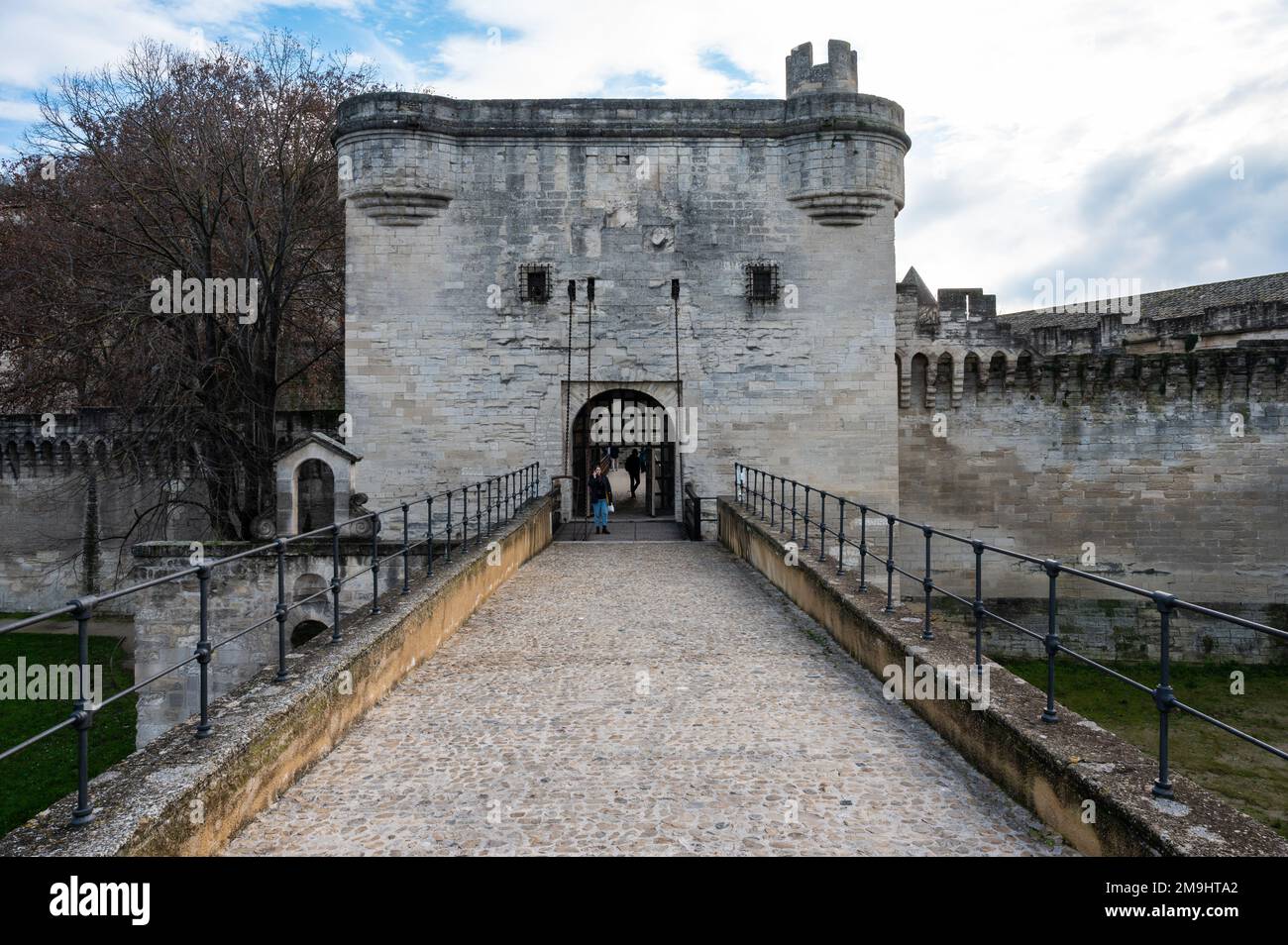 Avignon, Vaucluse, Frankreich, 12 29 2022 - die historische Brücke Saint Benezet oder der Teich d'Avignon Stockfoto